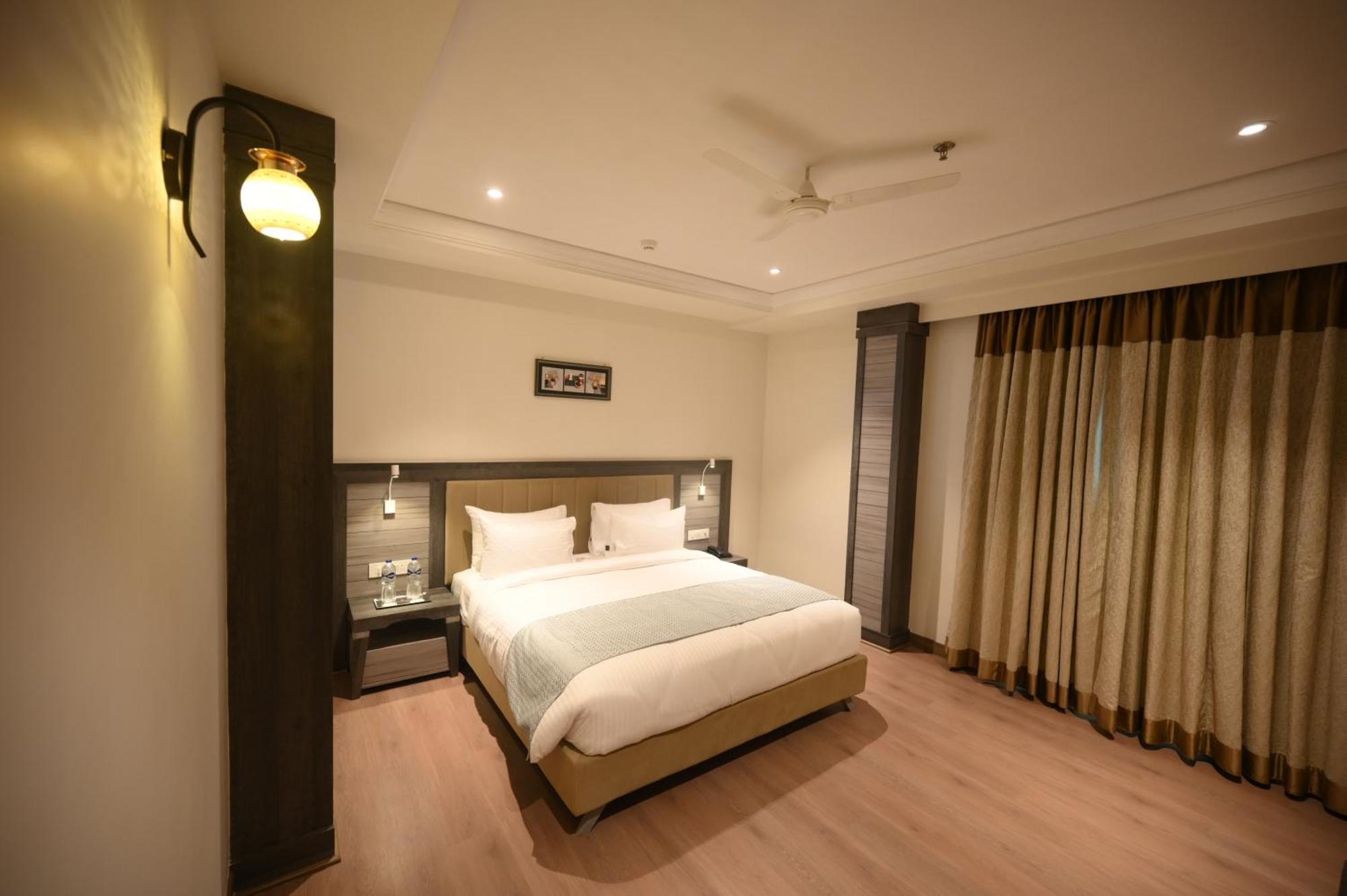 The Mudra Hotel Varanasi Dış mekan fotoğraf